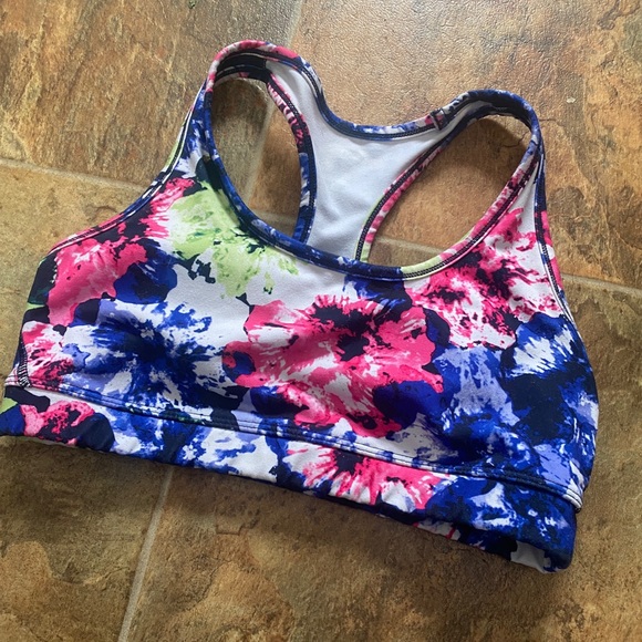 GAP Other - Gap Fit Size small floral sport bra